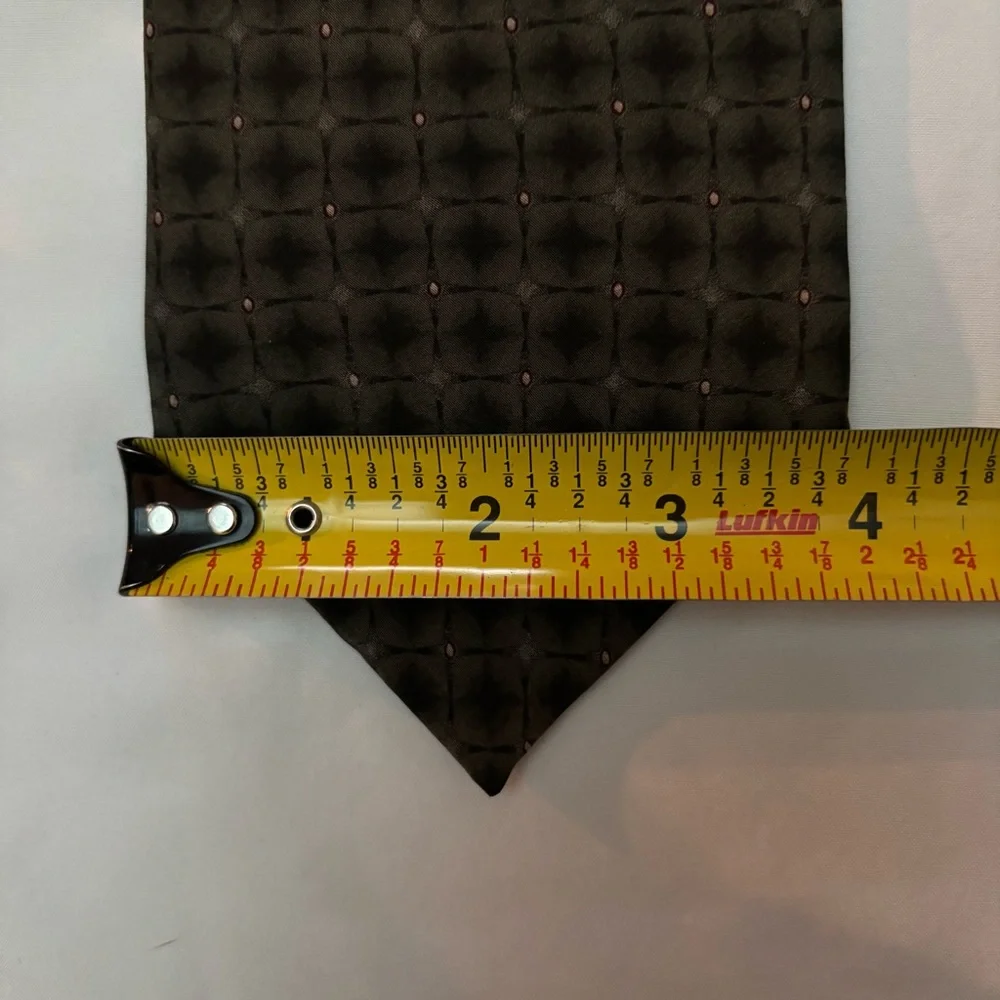 Bill Blass Silk Green Geometric Pattern Tie
